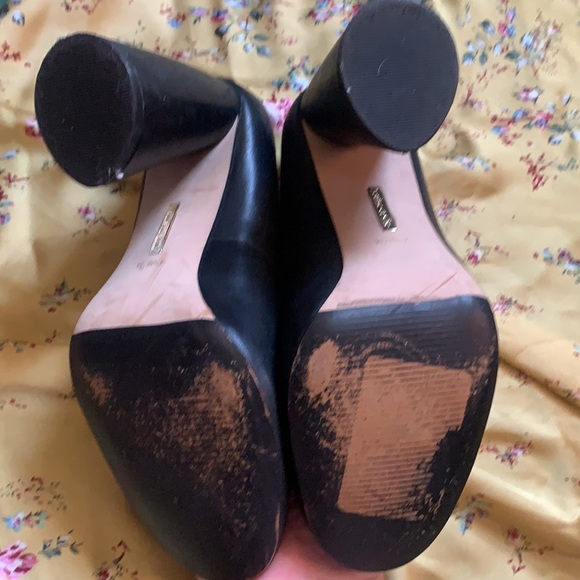 Louise et Cie heels, near perfect, cool black heel. Sz 4.5 - Picture 3 of 6